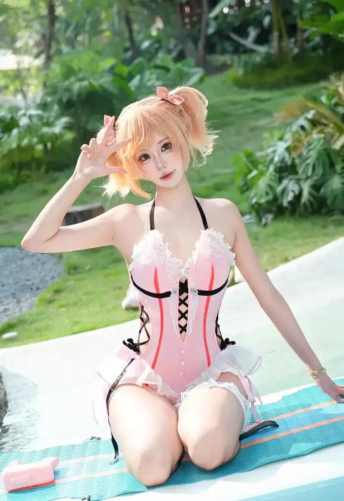 ảnh cosplay bikini gái xinh