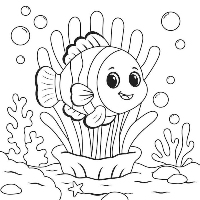 bé vui học tô cá vàng