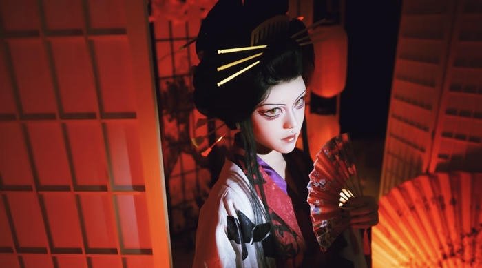 daki cosplay trong căn phòng tối