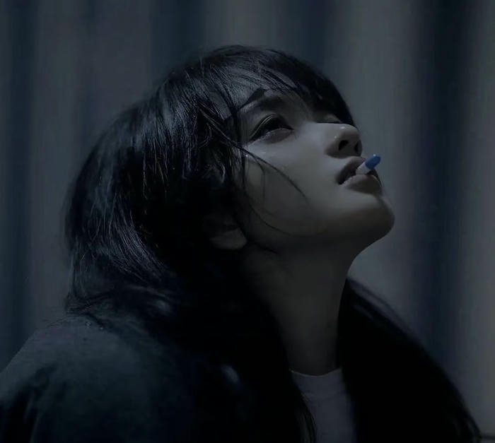 hình avatar cô đơn thinh lặng