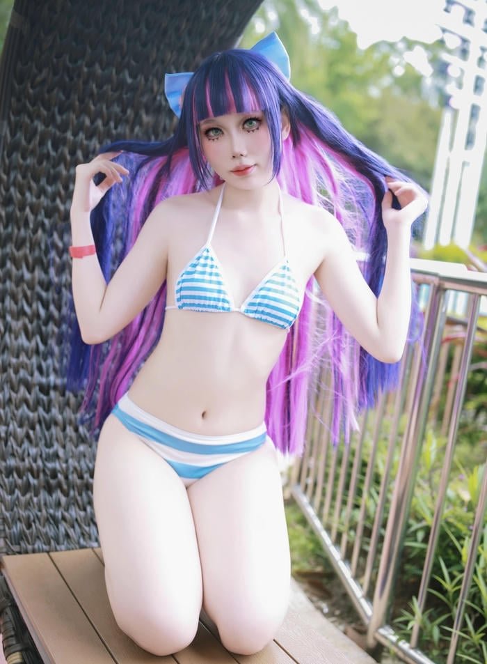 hình cosplay nữ mặc bikini nổi bật
