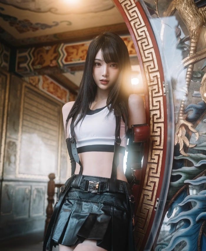 hình tifa cosplay cử chỉ gọn gàng