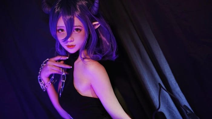 Ảnh ảnh cosplay vermeil ánh nhìn sâu lắng