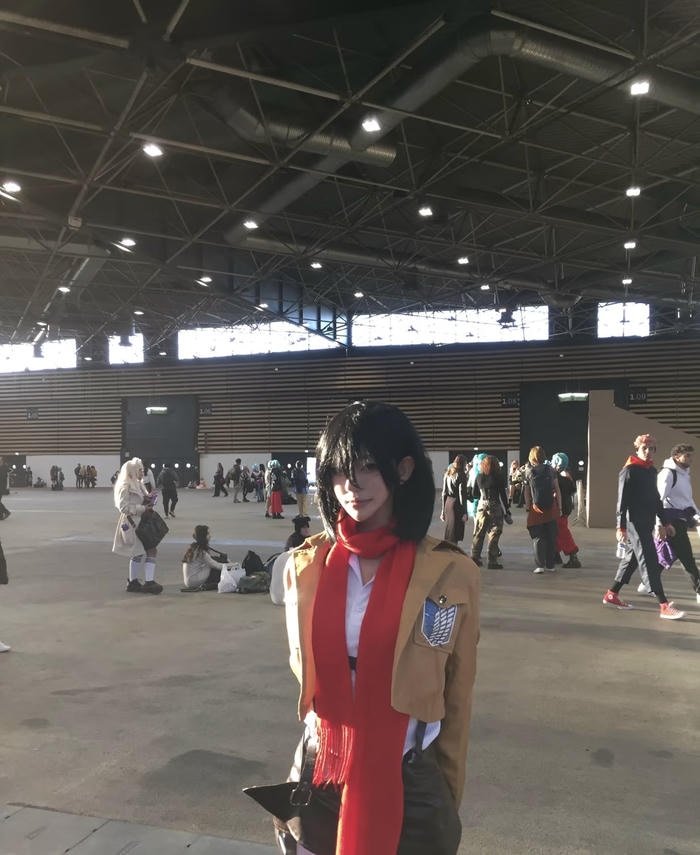 Ảnh attack on titan cosplay nét mặt kiên cường