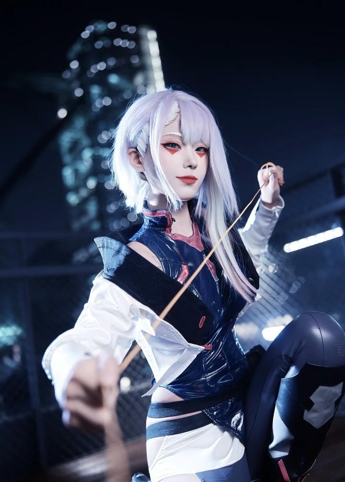 Ảnh cosplay lucy ánh mắt dịu dàng