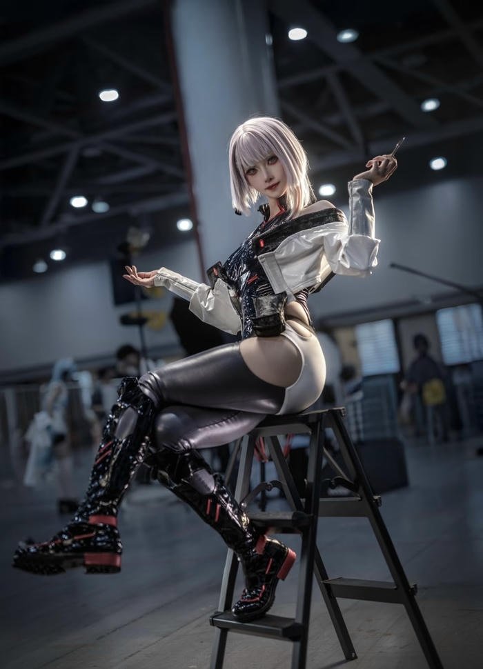 Ảnh cosplay lucy thần thái cuốn hút