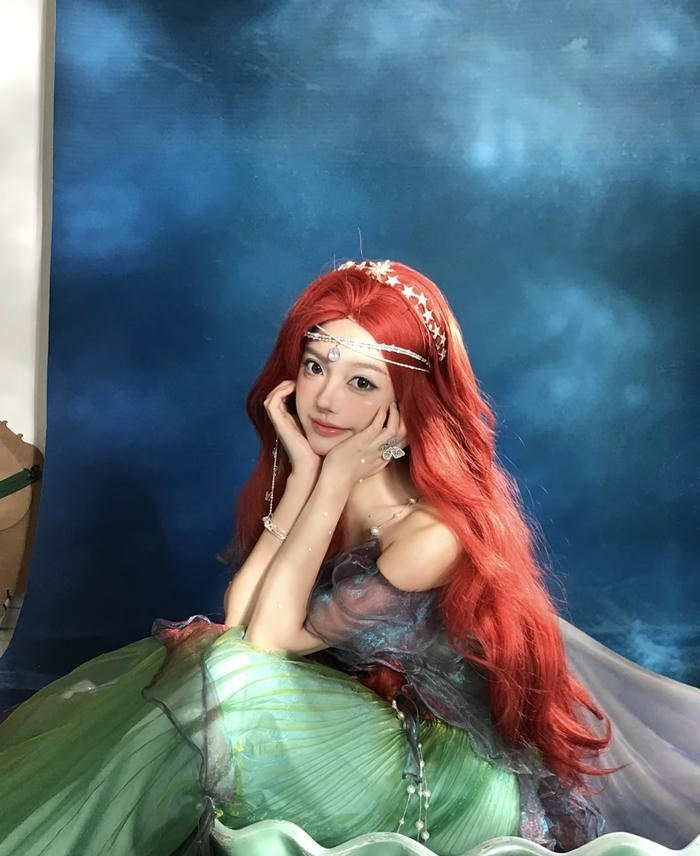 Ảnh cosplay nàng tiên cá nụ cười dịu dàng quyến rũ