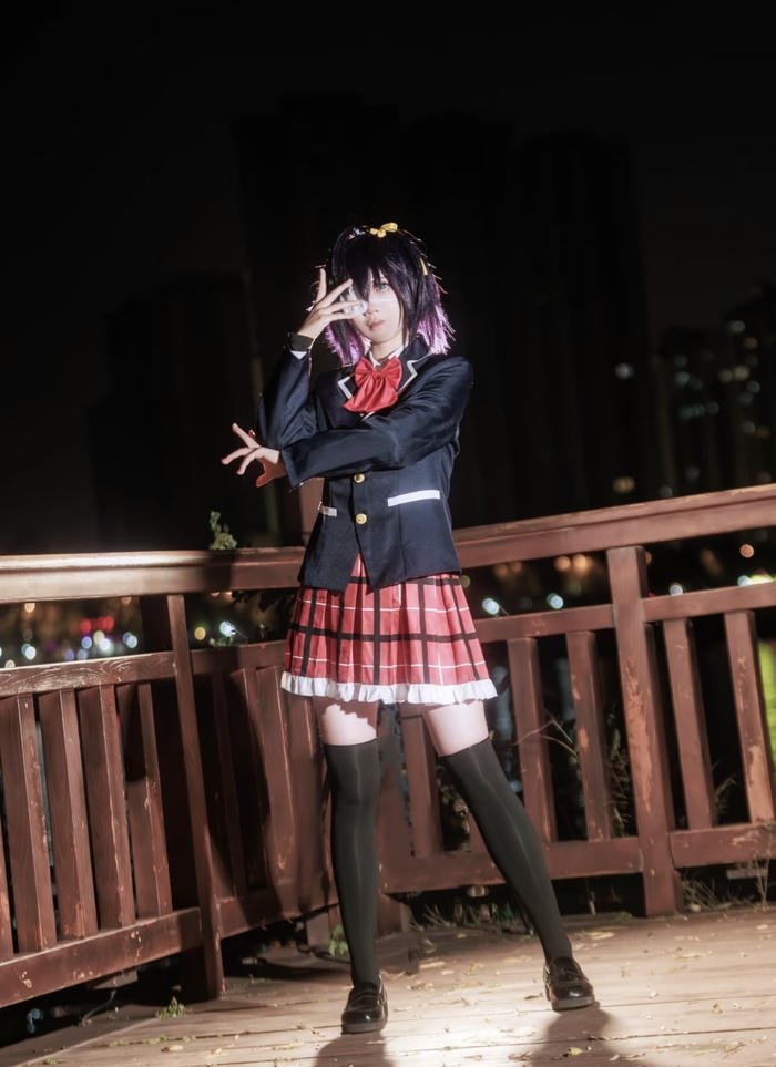 Ảnh cosplay rikka tạo dáng phong cách anime