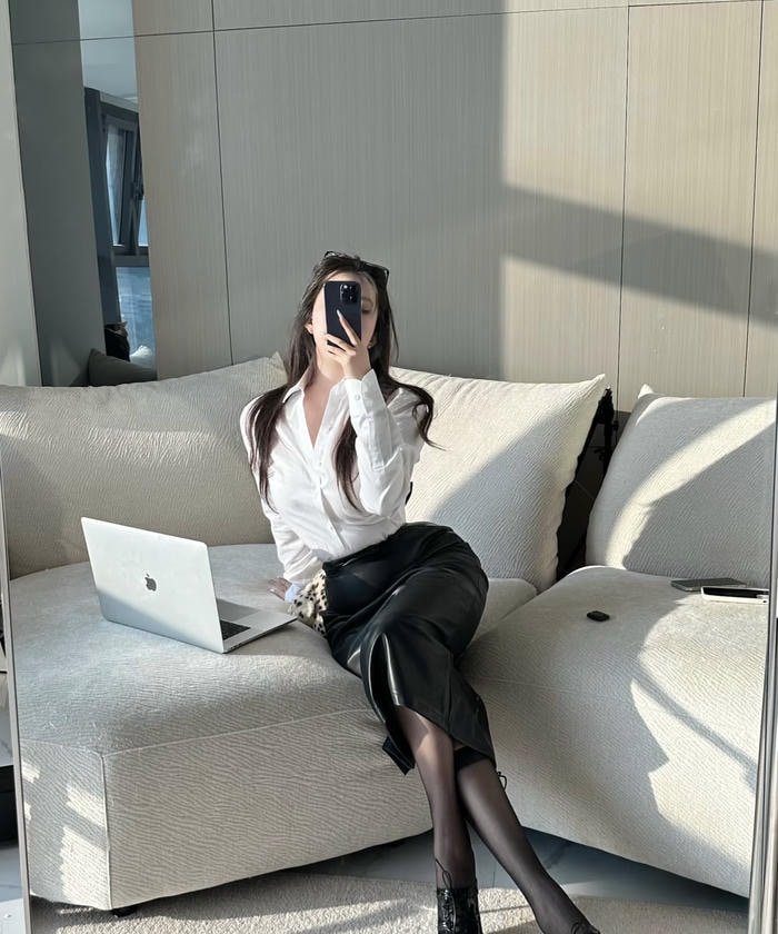 Ảnh cosplay thư kí phong thái chuyên nghiệp