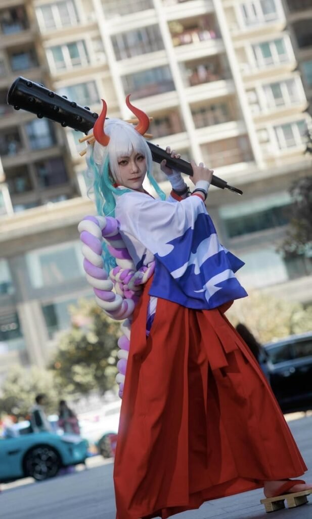 Ảnh cosplay yamato ánh mắt sắc sảo đầy khí chất