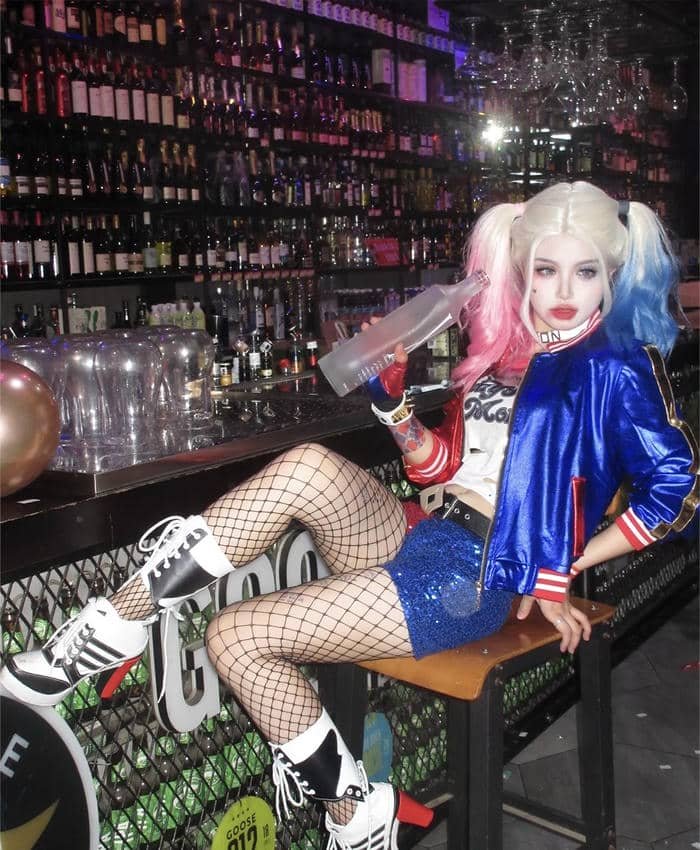 Ảnh harley quinn cosplay thần thái nổi loạn đầy cuốn hút