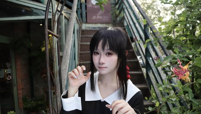 Ảnh kaguya cosplay ánh mắt kiêu sa đầy cuốn hút