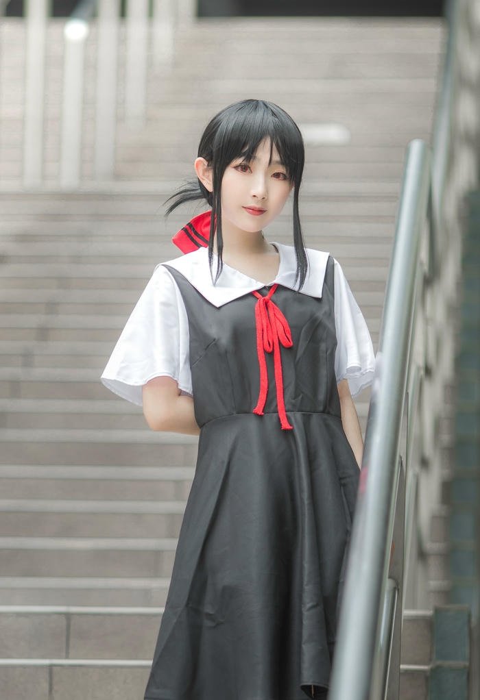 Ảnh kaguya cosplay biểu cảm lạnh lùng sang trọng
