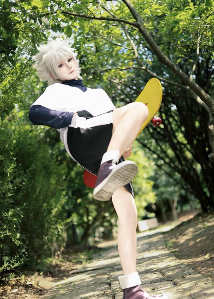 Ảnh killua cosplay biểu cảm tinh nghịch đáng yêu