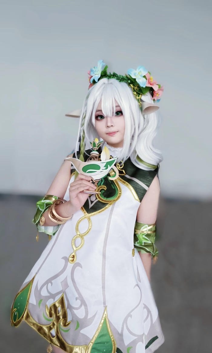 Ảnh nahida cosplay phong thái dịu dàng