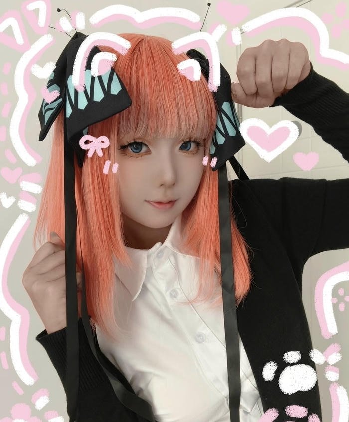 Ảnh nino nakano cosplay phong cách học đường dễ thương