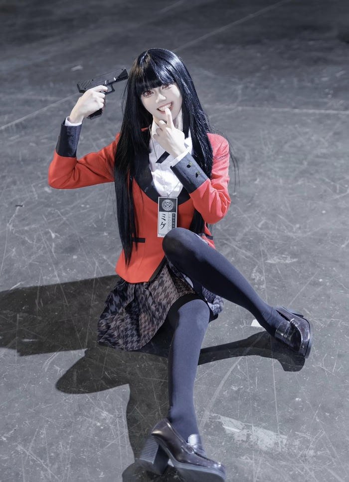 Ảnh yumeko cosplay ánh nhìn thách thức