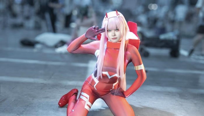 Ảnh zero two cosplay tạo dáng cá tính