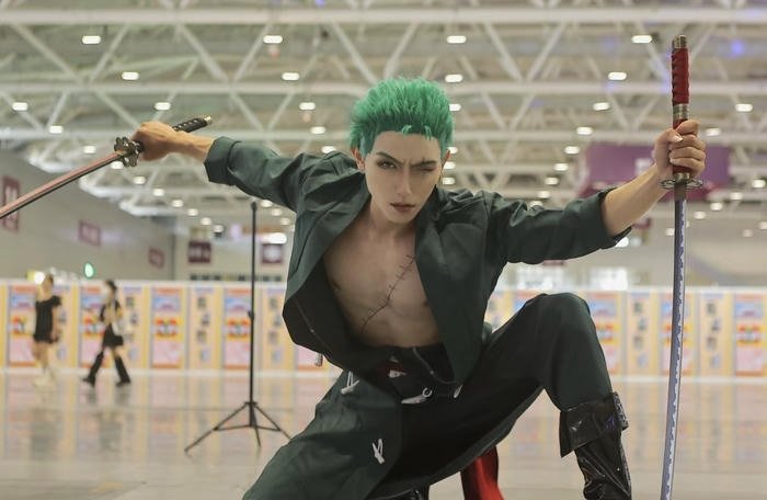 Ảnh zoro cosplay thân hình vạm vỡ khỏe mạnh