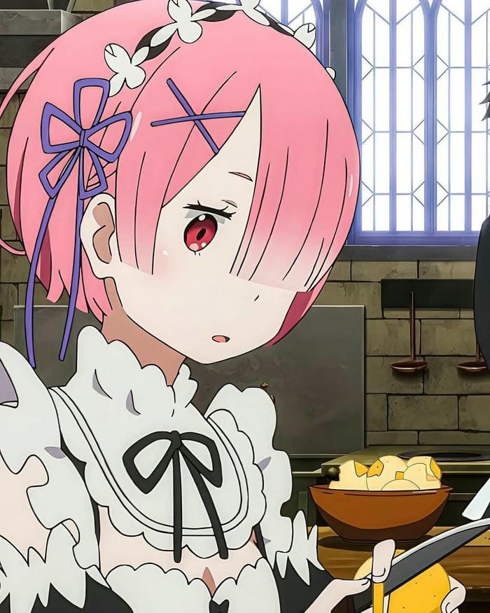 Anime Ram Re Zero mắt tròn to