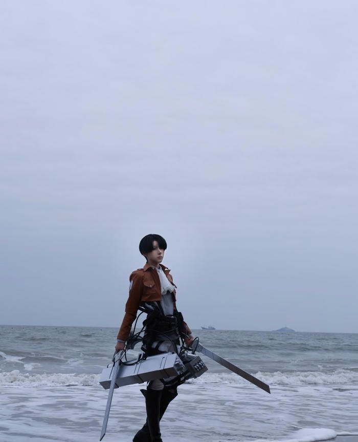 Attack on titan cosplay khí chất mạnh mẽ lạnh