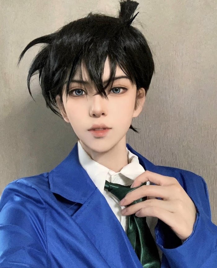 Bức ảnh cosplay anime nam biểu cảm tự tin