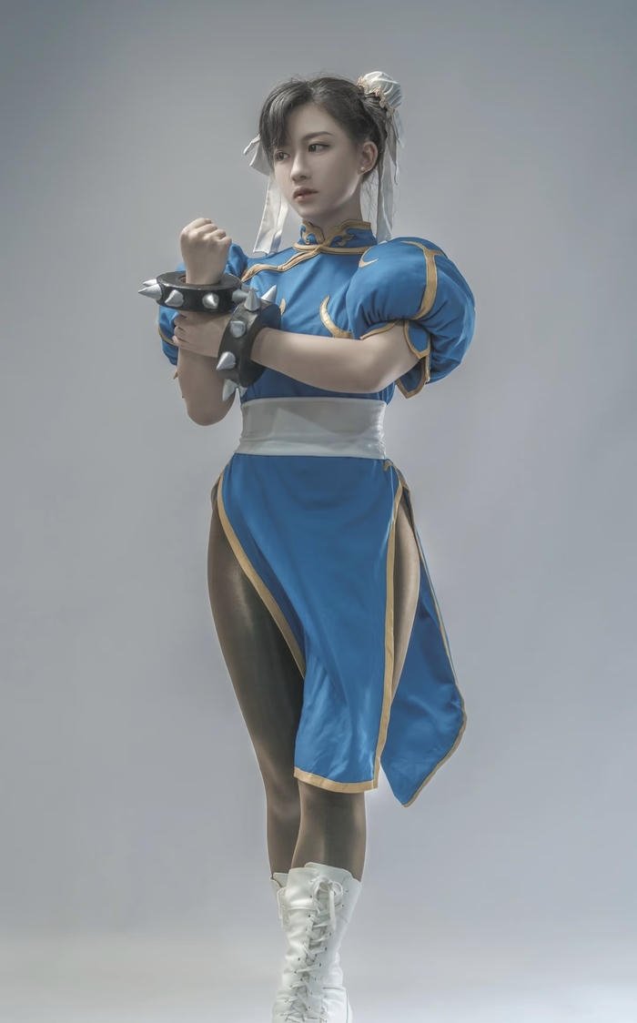 Bức ảnh cosplay chun li biểu cảm lạnh lùng