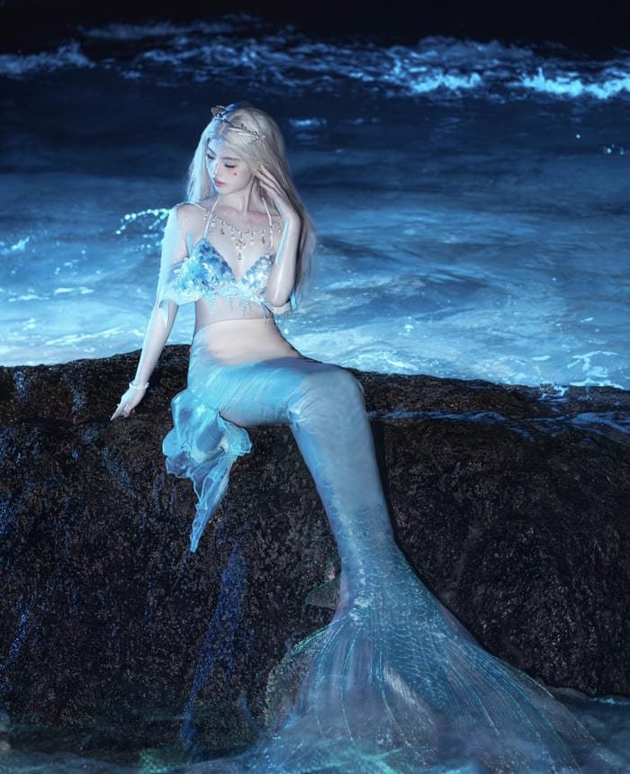 Bức ảnh cosplay nàng tiên cá thần sắc dịu dàng