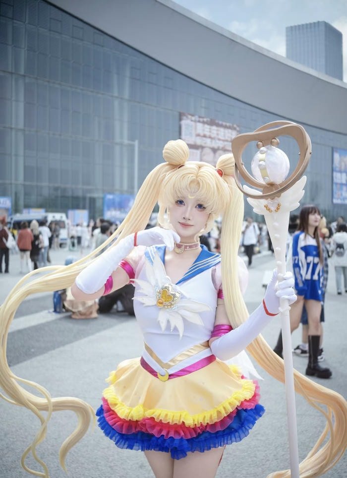 Bức ảnh cosplay sailor moon ánh mắt long lanh