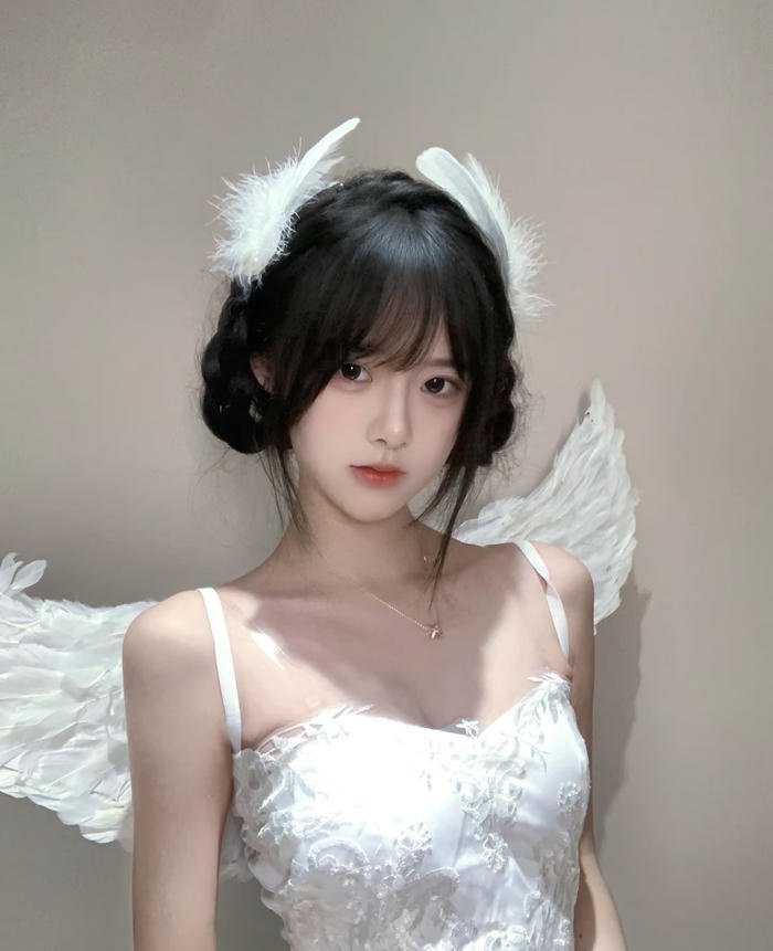 Bức ảnh cosplay thiên thần khí chất dịu dàng