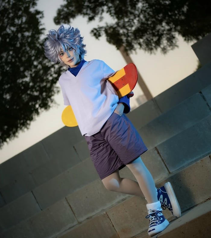 Bức ảnh killua cosplay biểu cảm bình thản nhưng nguy hiểm
