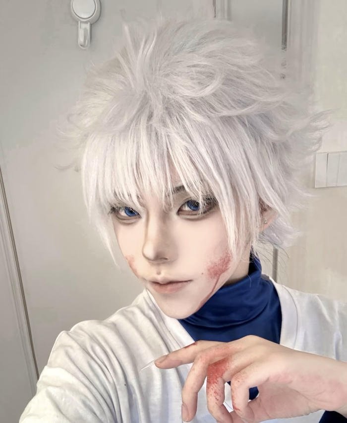 Bức ảnh killua cosplay tạo dáng chiến đấu mạnh mẽ