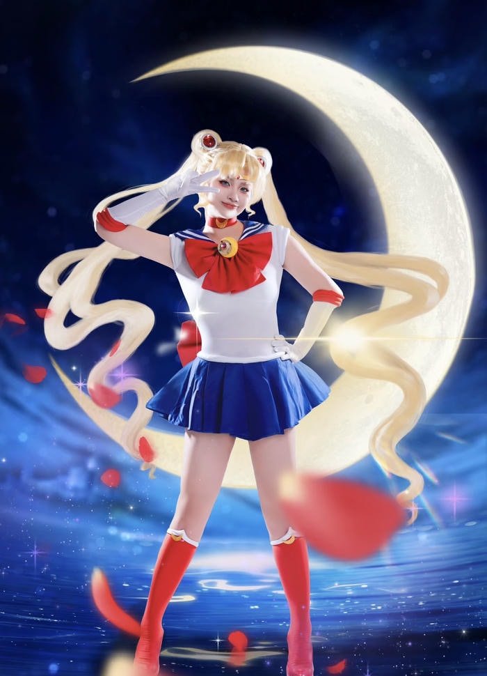 Bức ảnh sailor moon cosplay nụ cười nhẹ