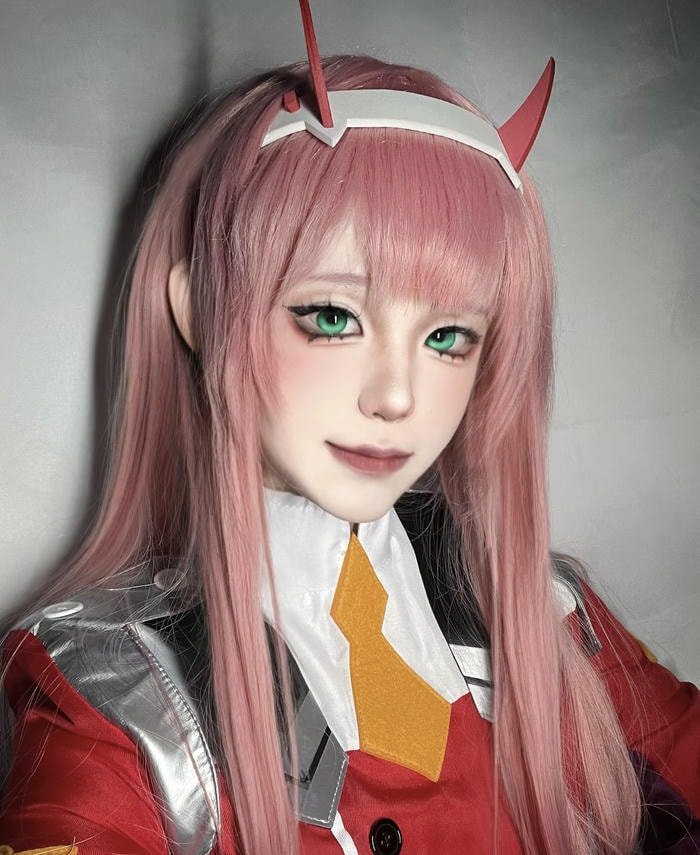 Bức ảnh zero two cosplay ánh mắt long lanh