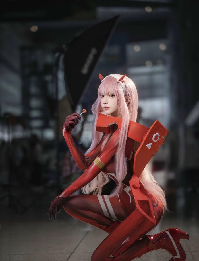 Bức ảnh zero two cosplay thần thái cuốn hút
