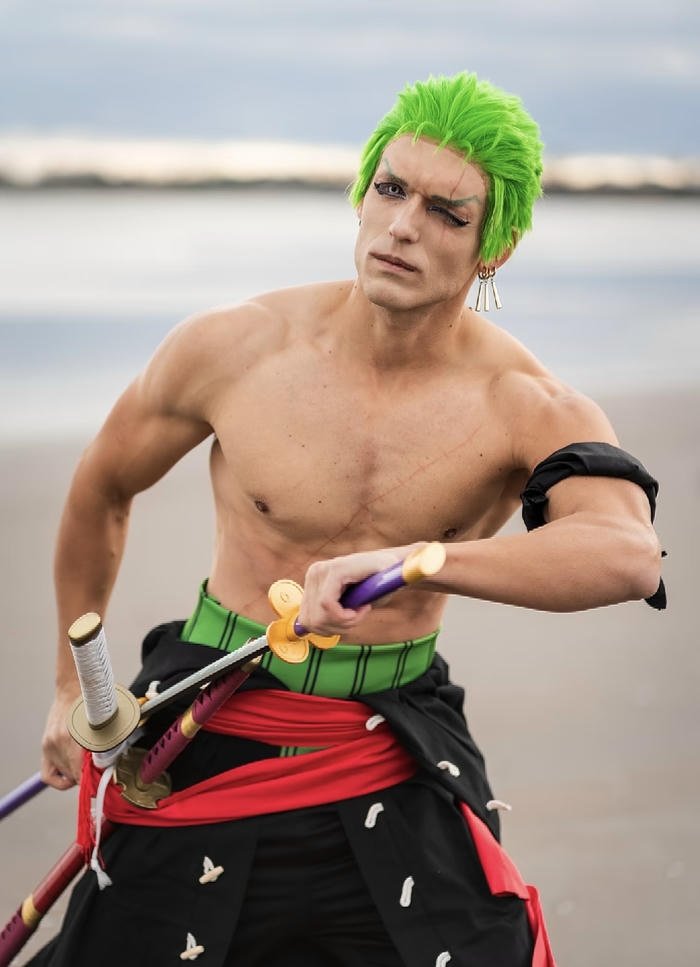 Bức ảnh zoro cosplay cơ bắp rõ nét khỏe khoắn