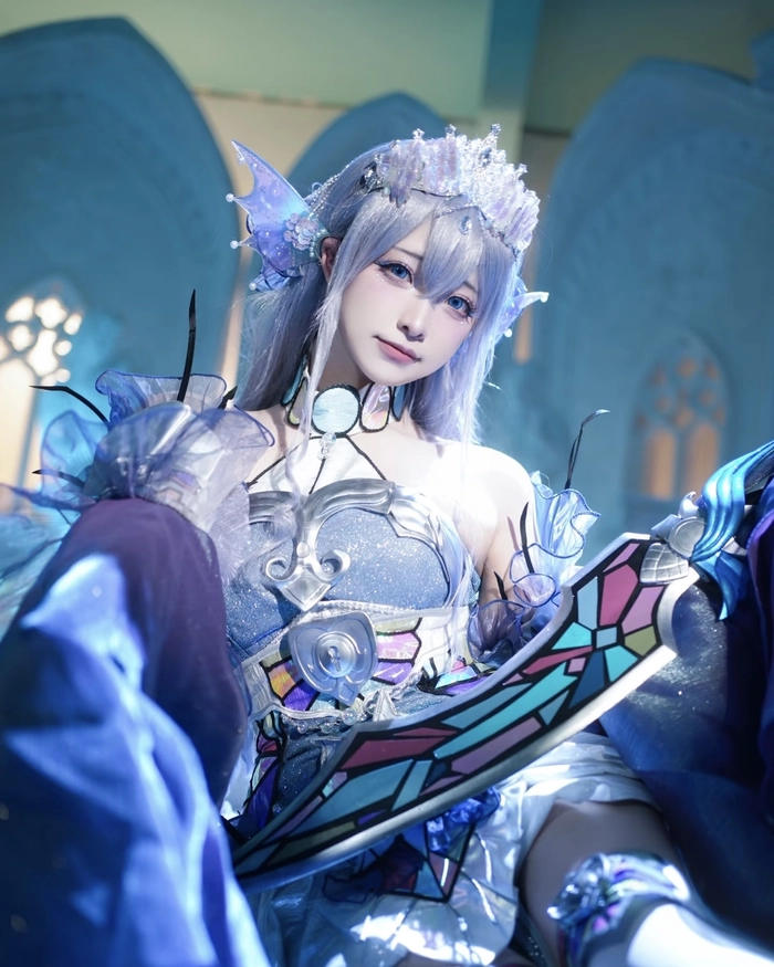 Bức hình cosplay nàng tiên cá cùng vẻ ngoài cuốn hút