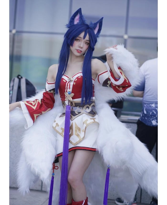 Cosplay ahri phong thái tự tin thu hút