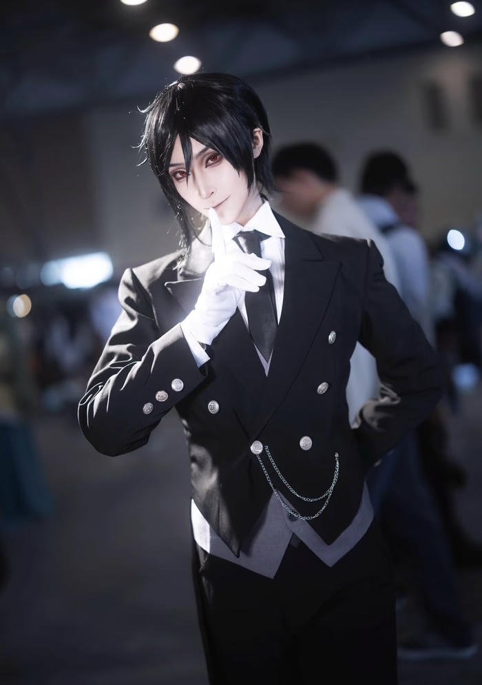 Cosplay anime nam tạo hình nam tính cuốn hút