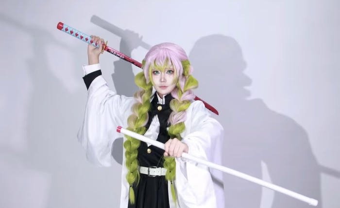 Cosplay luyến trụ biểu cảm đáng yêu tinh tế