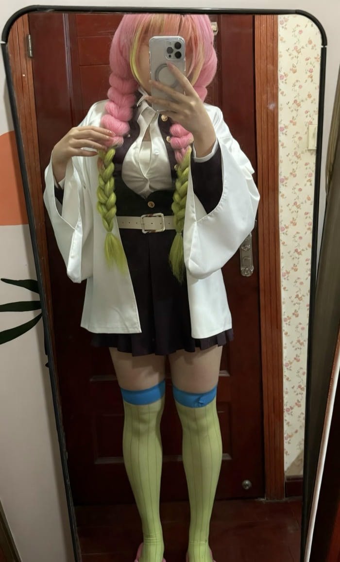 Cosplay luyến trụ thần thái dịu dàng nổi bật