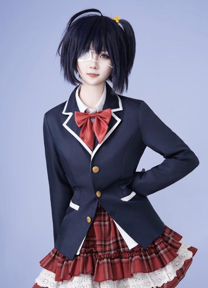 Cosplay rikka ánh nhìn huyền bí thu hút