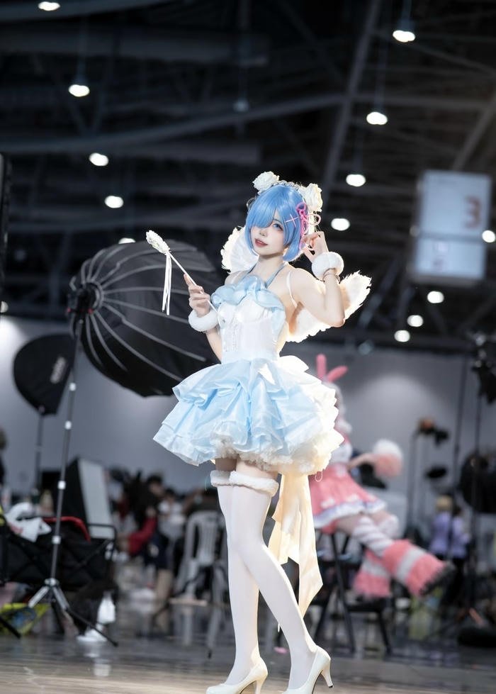 Cosplay thiên thần đôi cánh lông vũ mềm mại