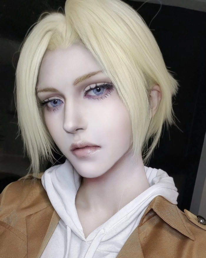 Hình ảnh Attack on Titan cosplay cùng vẻ ngoài mạnh mẽ