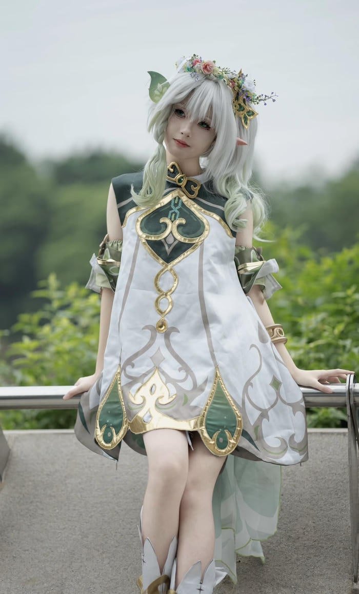 Hình ảnh ảnh nahida cosplay dáng đứng duyên dáng