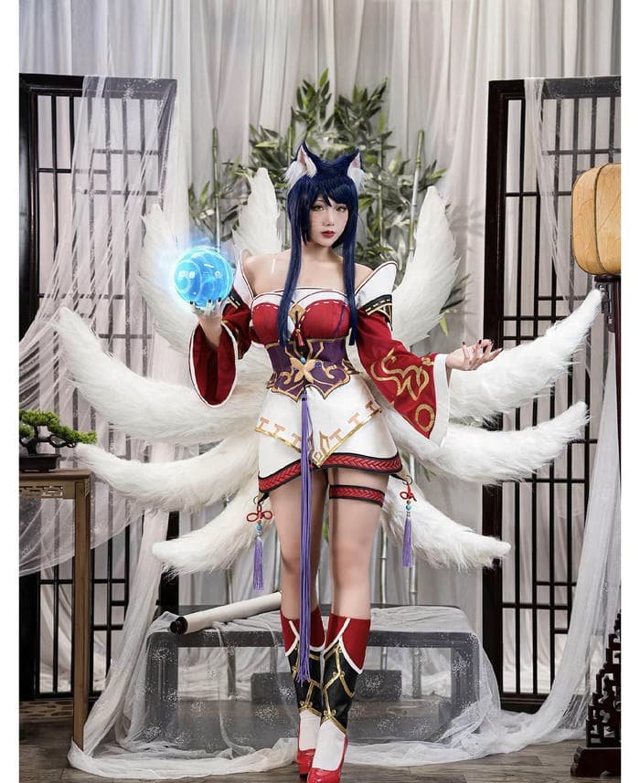 Hình ảnh cosplay ahri dáng người cân đối mềm mại