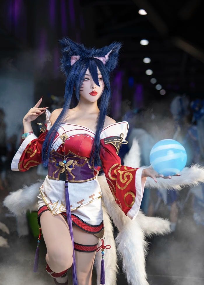 Hình ảnh cosplay ahri thân hình mềm mại cuốn hút