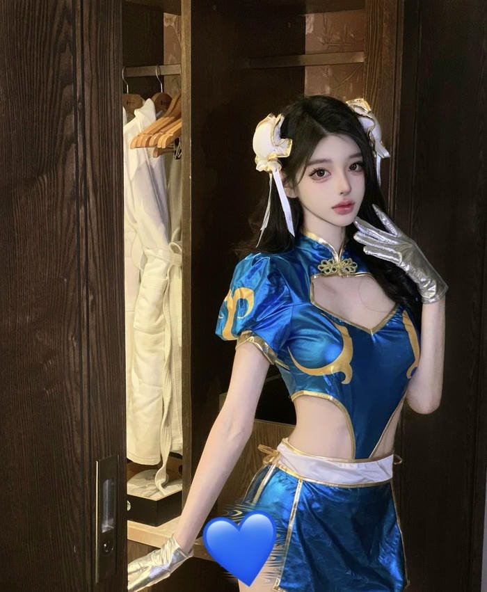 Hình ảnh cosplay chun li biểu cảm tự tin