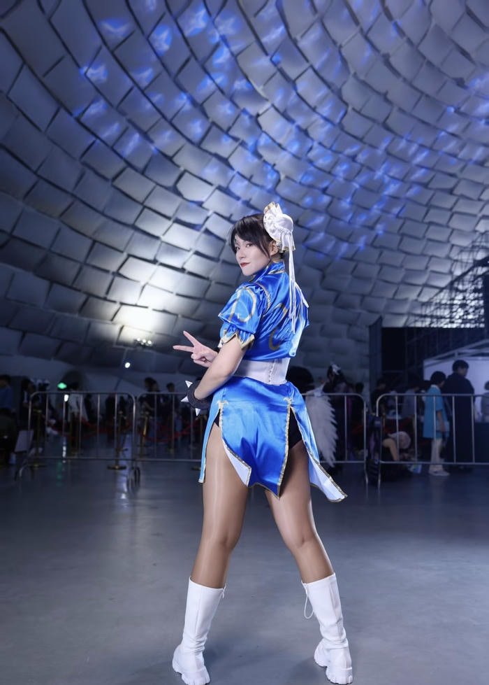 Hình ảnh cosplay chun li vóc dáng cân đối mạnh mẽ