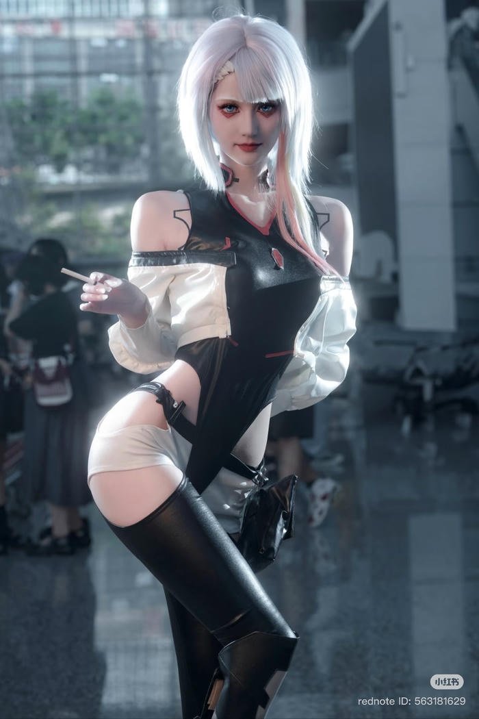 Hình ảnh cosplay lucy tạo hình sinh động